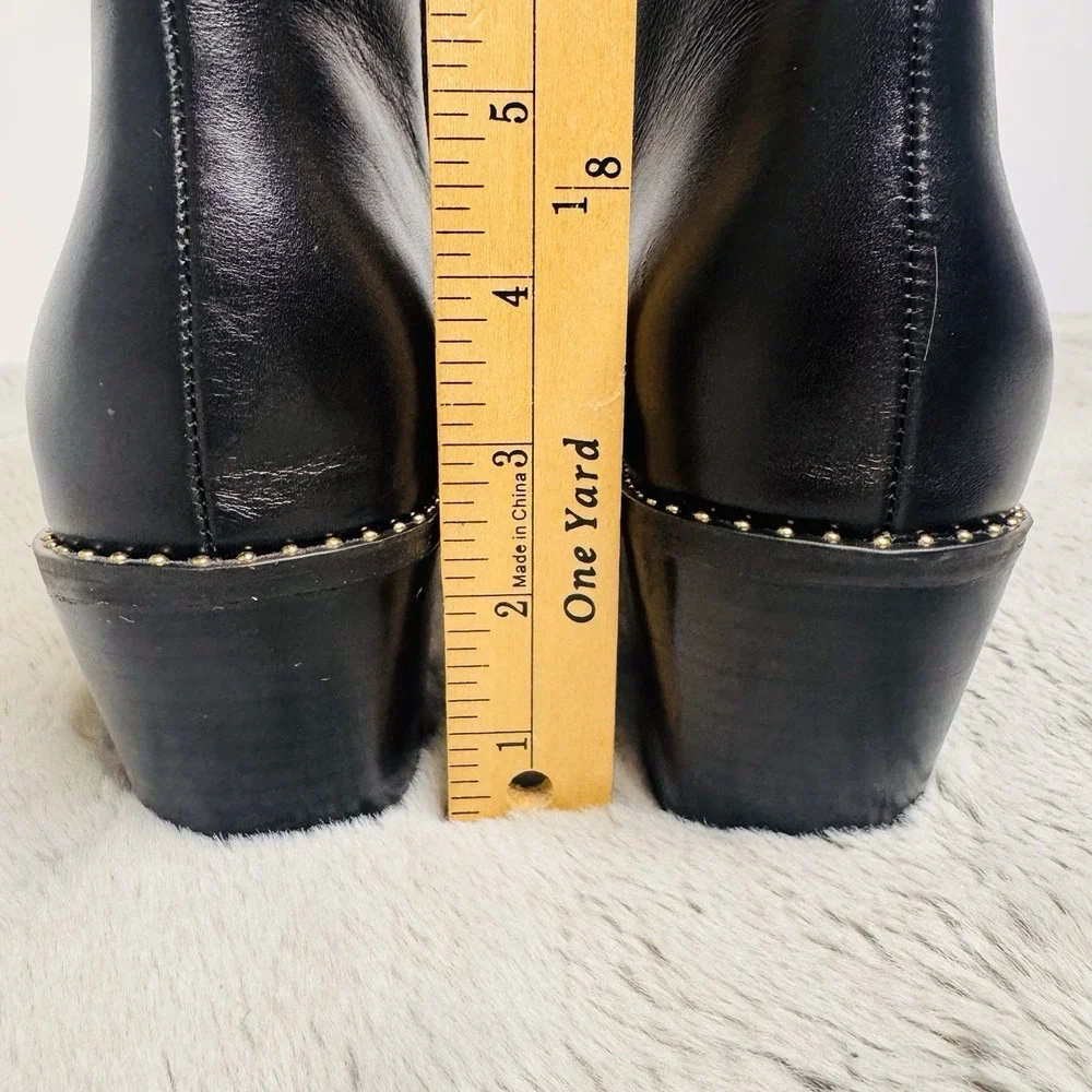 Deltan, women's Sz 9 black‎ leather zip-up studded heeled ankle boots